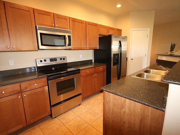 4th image of 3116 E Donner Dr