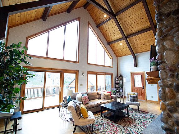 5th image of 2665 Aspen Ct NE