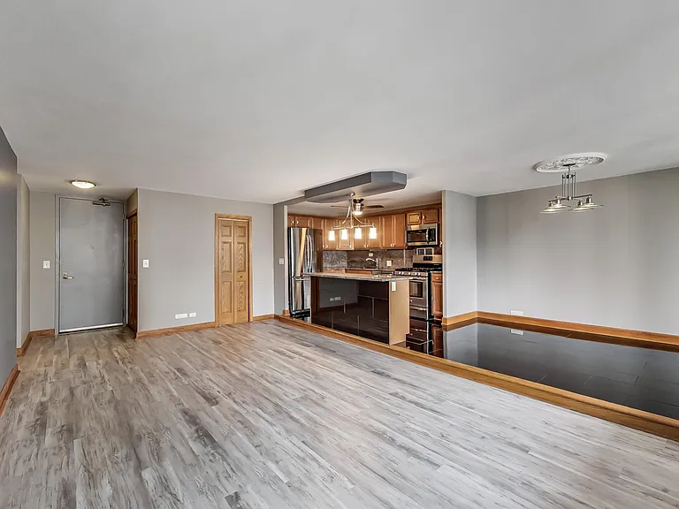 400 E Randolph St #3326 — Photo 11