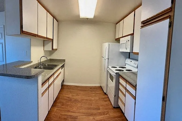 Park Stanton Place Senior Apartments — Photo 45