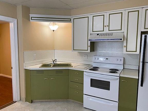 5th image of 142 S 29th St #A