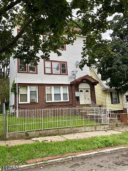 1st image of 167-169 Vassar Ave