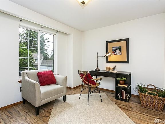 4th image of 8103 75th Dr NE