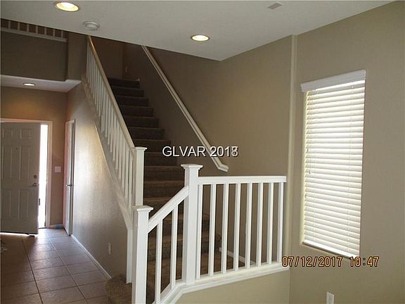 5th image of 9592 Whiptail St