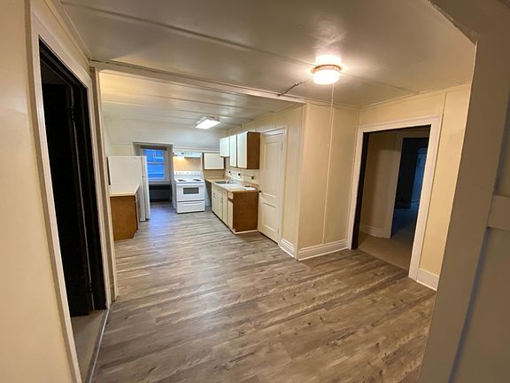 5th image of 70 Westminster Rd APT 5