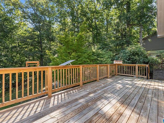 5th image of 168 Martin Ln