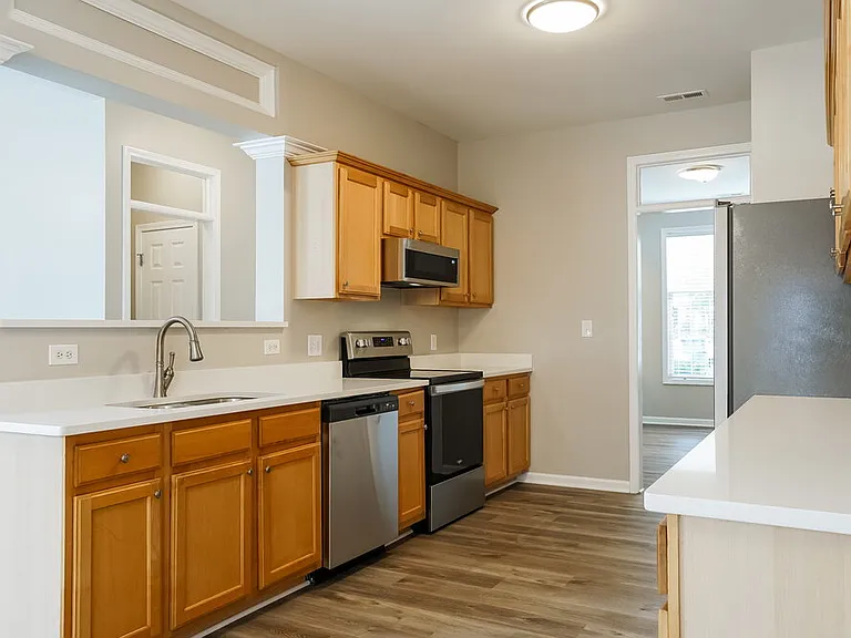 8115 Willowglen Dr — Photo 9