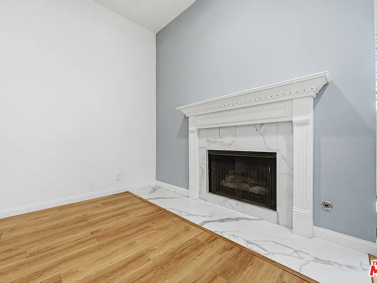 141 S Linden Dr #206 — Photo 56