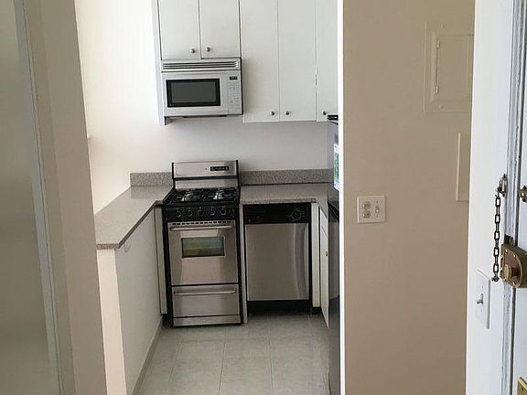 5th image of 23 W 87th St APT 3F