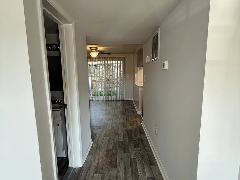 Longview — Photo 245