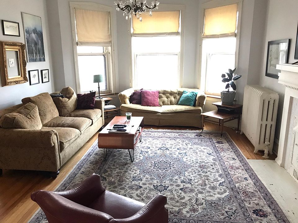 1st image of 3119 W Palmer Blvd
