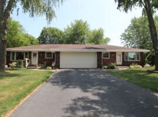 348-350 Paul St, Burlington, WI 53105