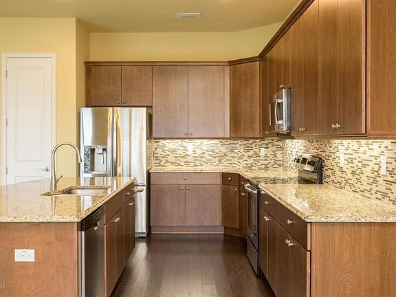 3rd image of 6880 Forkmead Ln