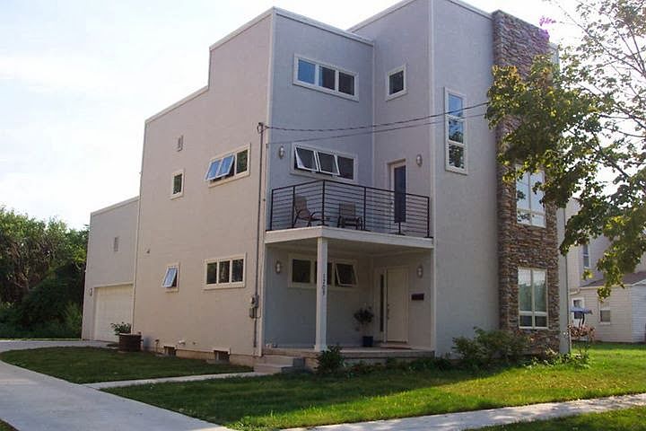 1st image of 1709 Bradford Ave