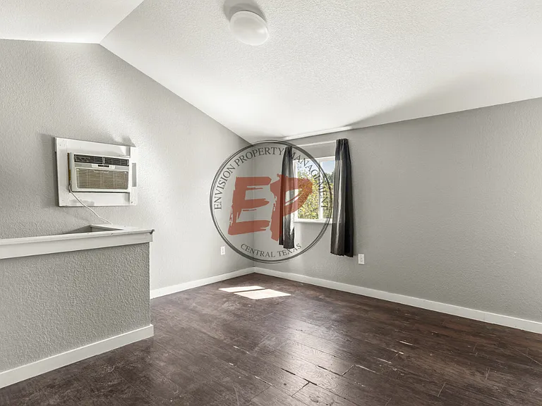 516 N 31st St #1 — Photo 6