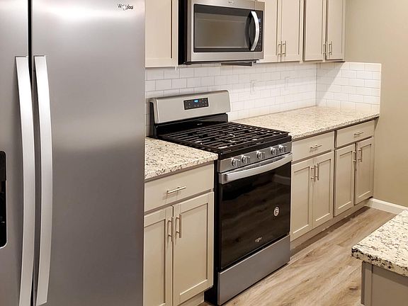 3rd image of 6913 Delaney Ln NE #B