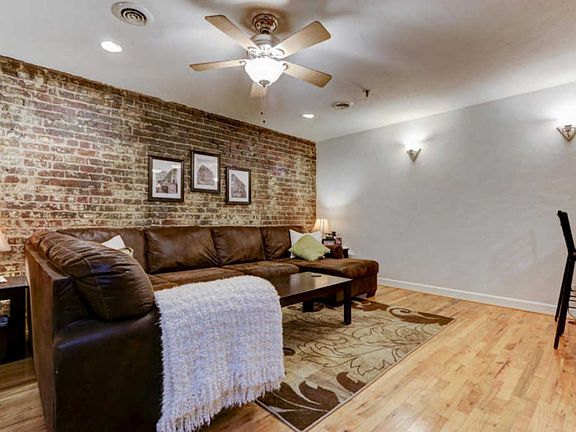 4th image of 105 W Jackson Ave #4