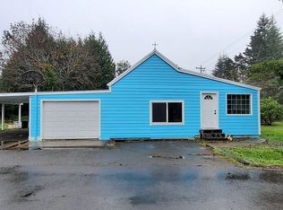 677 SE Moffitt Rd, Waldport, OR 97394