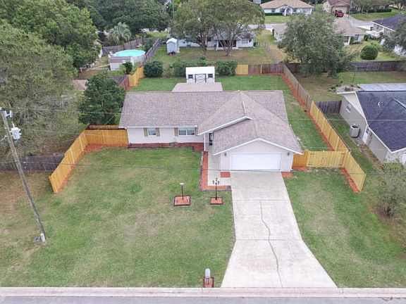 2nd image of 10739 SE 44th Ter