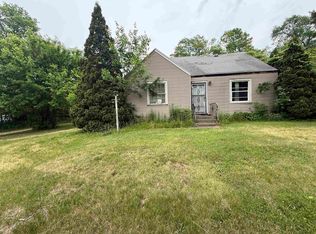 212 La Clede Ave, Rockford, IL 61102