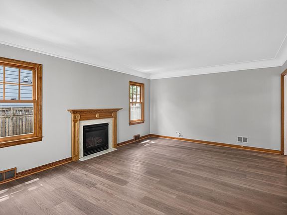 3rd image of 5532 Harriet Ave