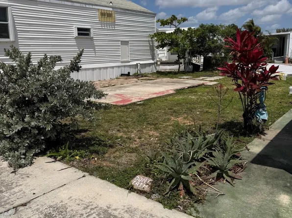 23 Briny Breezes Boulevard, Briny Breezes, FL 33435