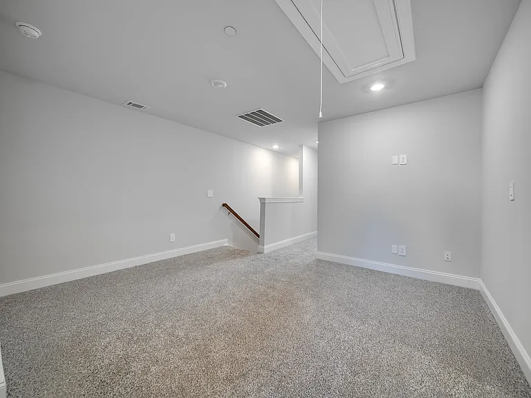 204 Douglas Bend Rd #404 — Photo 47