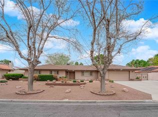 3690 S Rosecrest Cir, Las Vegas, NV 89121