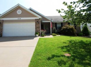 5156 Kings Park Dr, Saint Louis, MO 63129