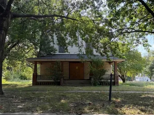 153 N Clarence St, Wichita, KS 67203