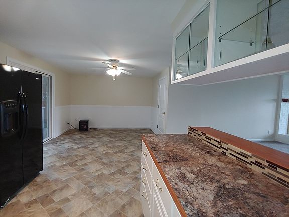 5th image of 1296 Uplands Dr