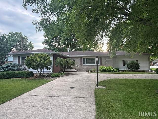 1st image of 700 S Sharon Ave