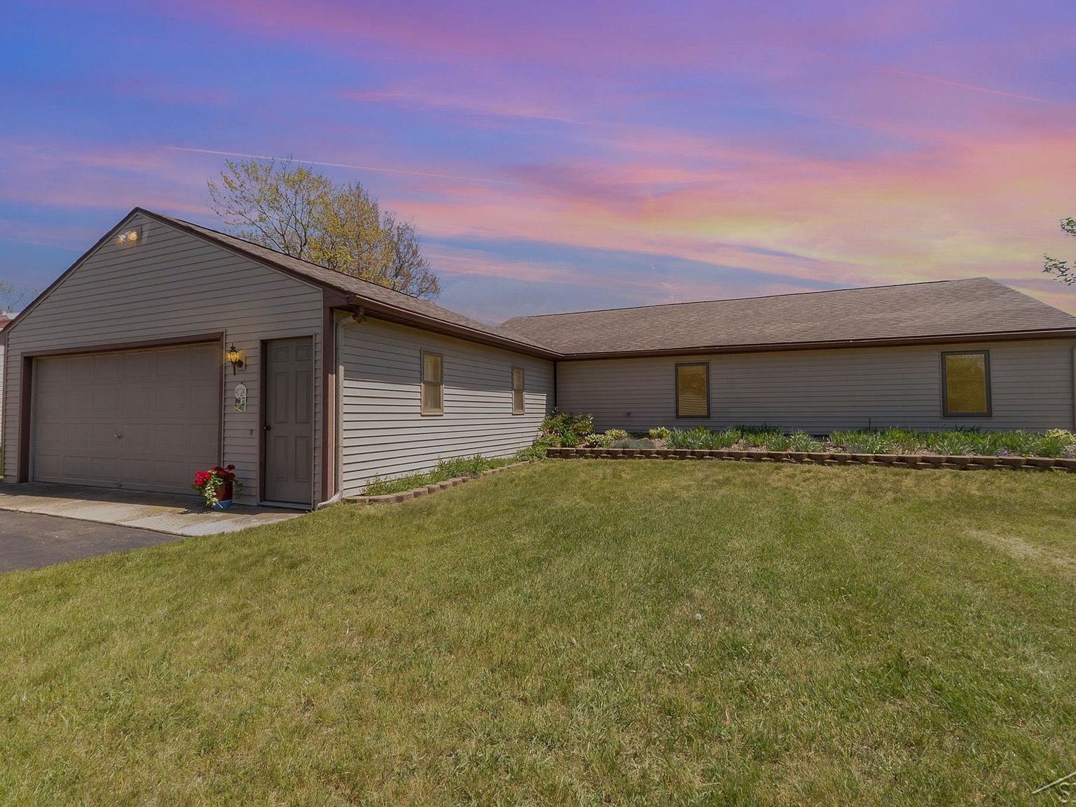 3546 E Michigan Ave, Au Gres, MI 48703 Zillow