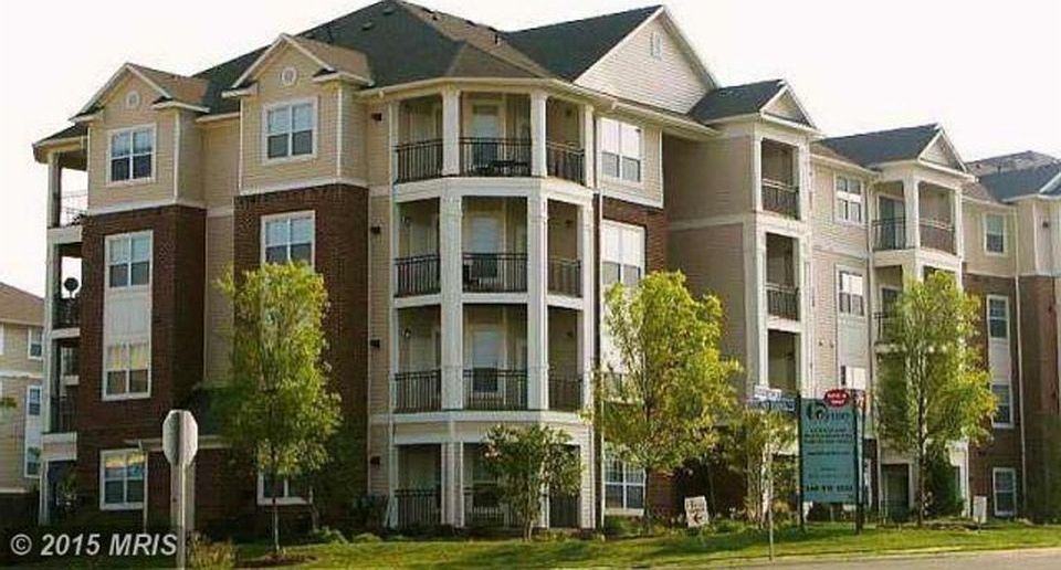 1st image of 12905 Centre. Park. Circle #Unit 202