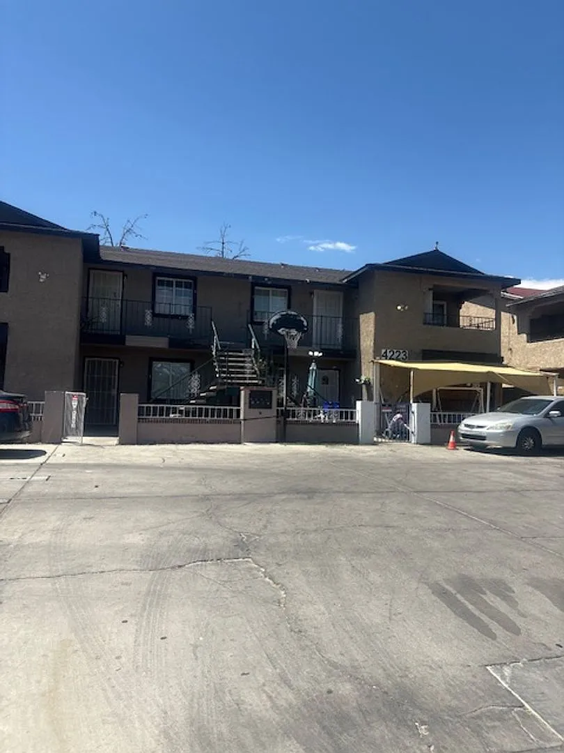 4223 Zavala Street JD5 — Photo 1