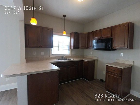 5th image of 2147 W 106th St