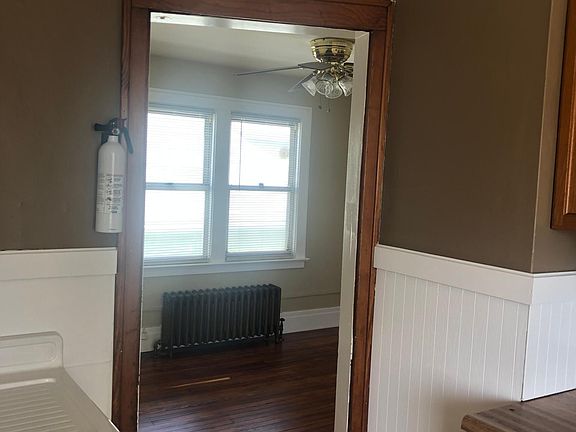 4th image of 16 Reo Ave #2