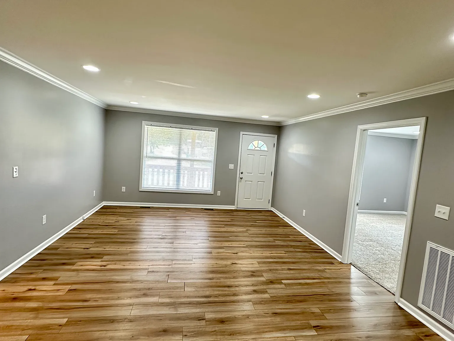 3 bed, 1350 sqft, $1,795 — Photo 2