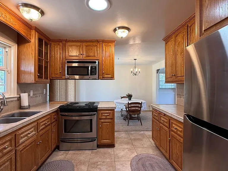 735 Patterson Rd — Photo 15
