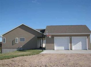 325 Snowy Ridge Rd, Gibbon, NE 68840