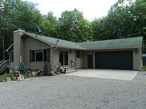 2nd image of 1400 Lakeside Trl