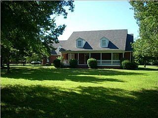 1st image of 1310 Forest Oaks Ln