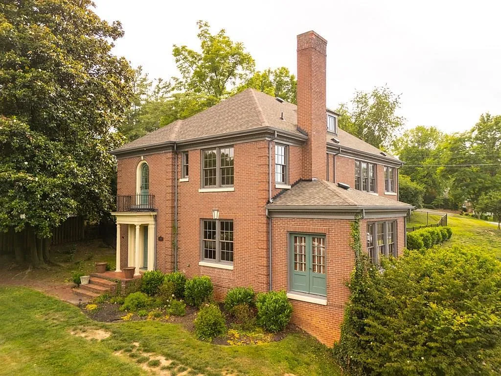 5 bed, 4367 sqft, $3,200 — Photo 3