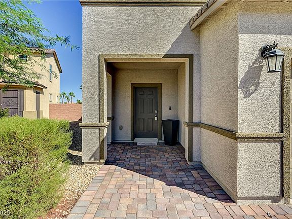 4th image of 4302 Eagle Island St
