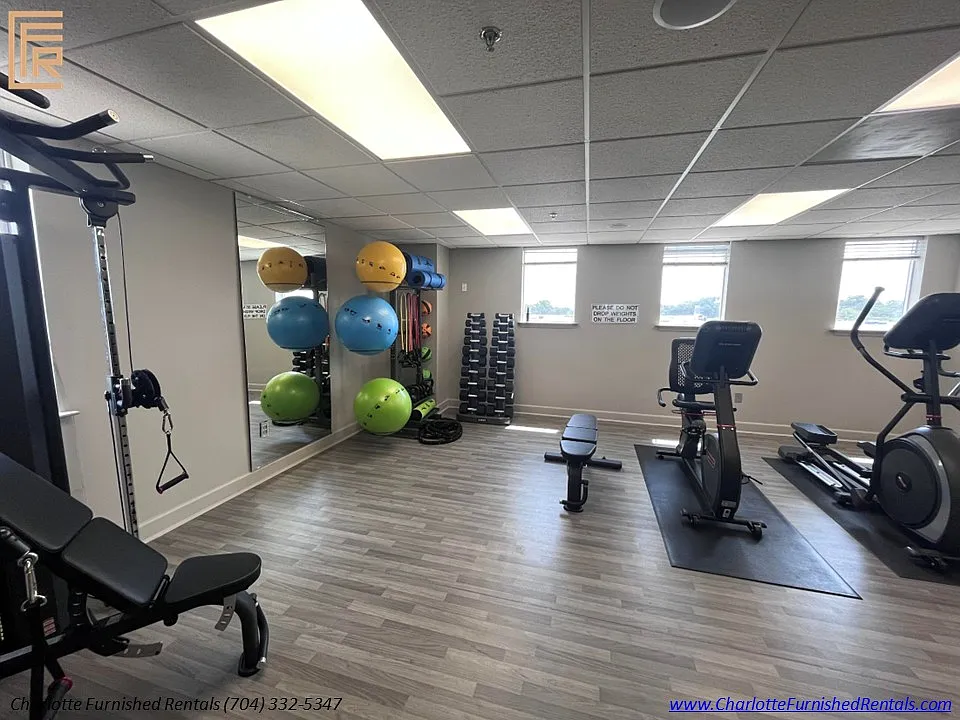 1315 East Blvd — Photo 4