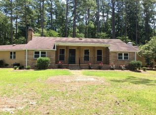 1010 Michael Dr, New Bern, NC 28560