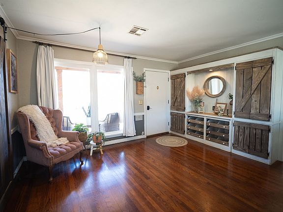 4th image of 1305 18th St