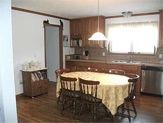 3rd image of 180 Heatherbrooke Est