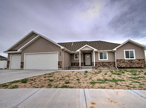 3rd image of 3238 E Sky Mountain Ct
