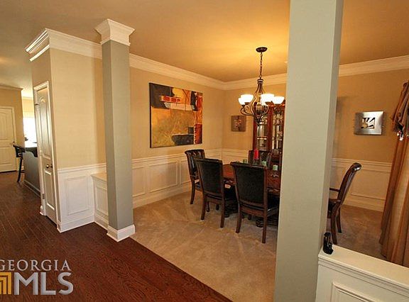 3rd image of 581 Tuscany Walk Ln